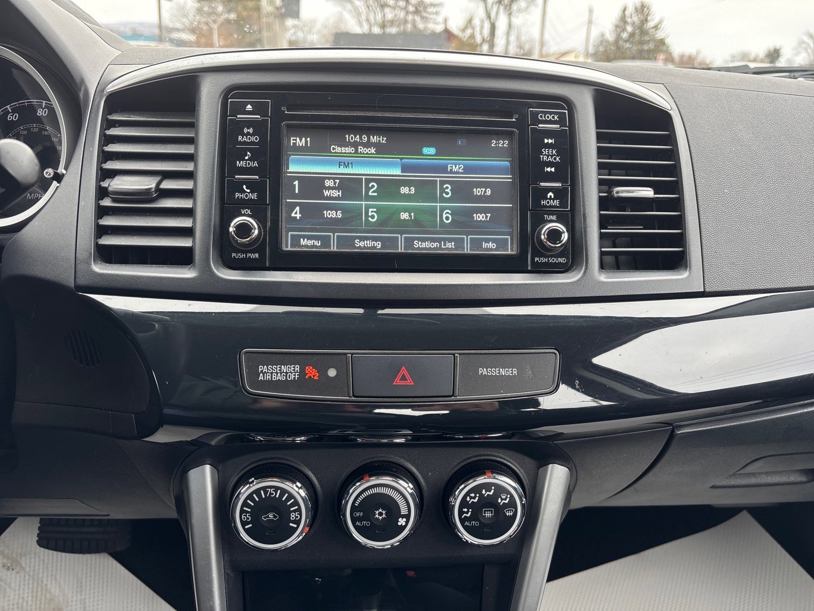 Used 2017 Mitsubishi Lancer ES image 26