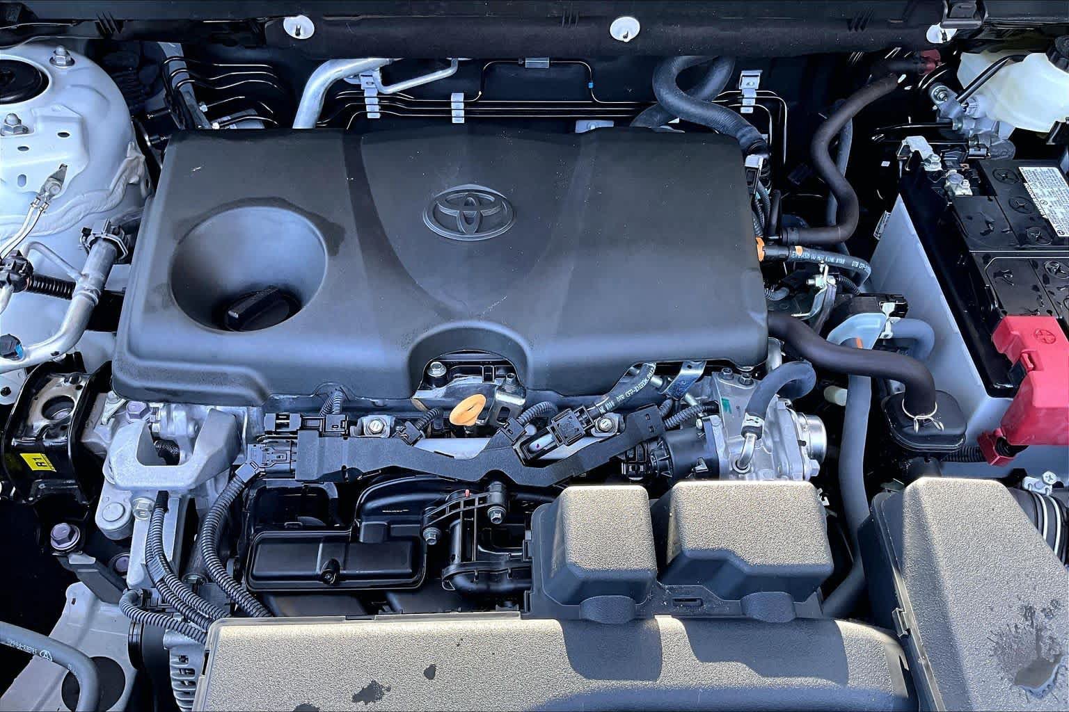 Certified 2024 Toyota RAV4 XLE FWD image 33