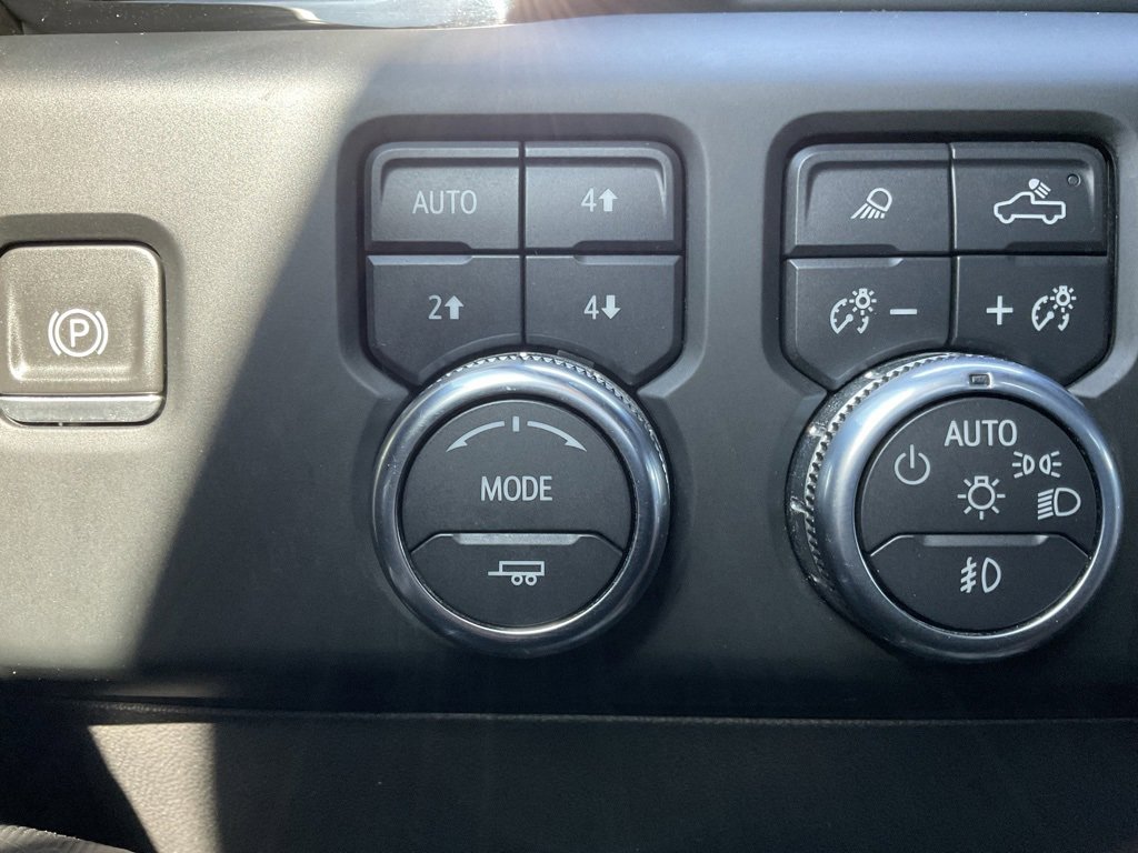 Used 2022 GMC Sierra 1500 AT4X image 16