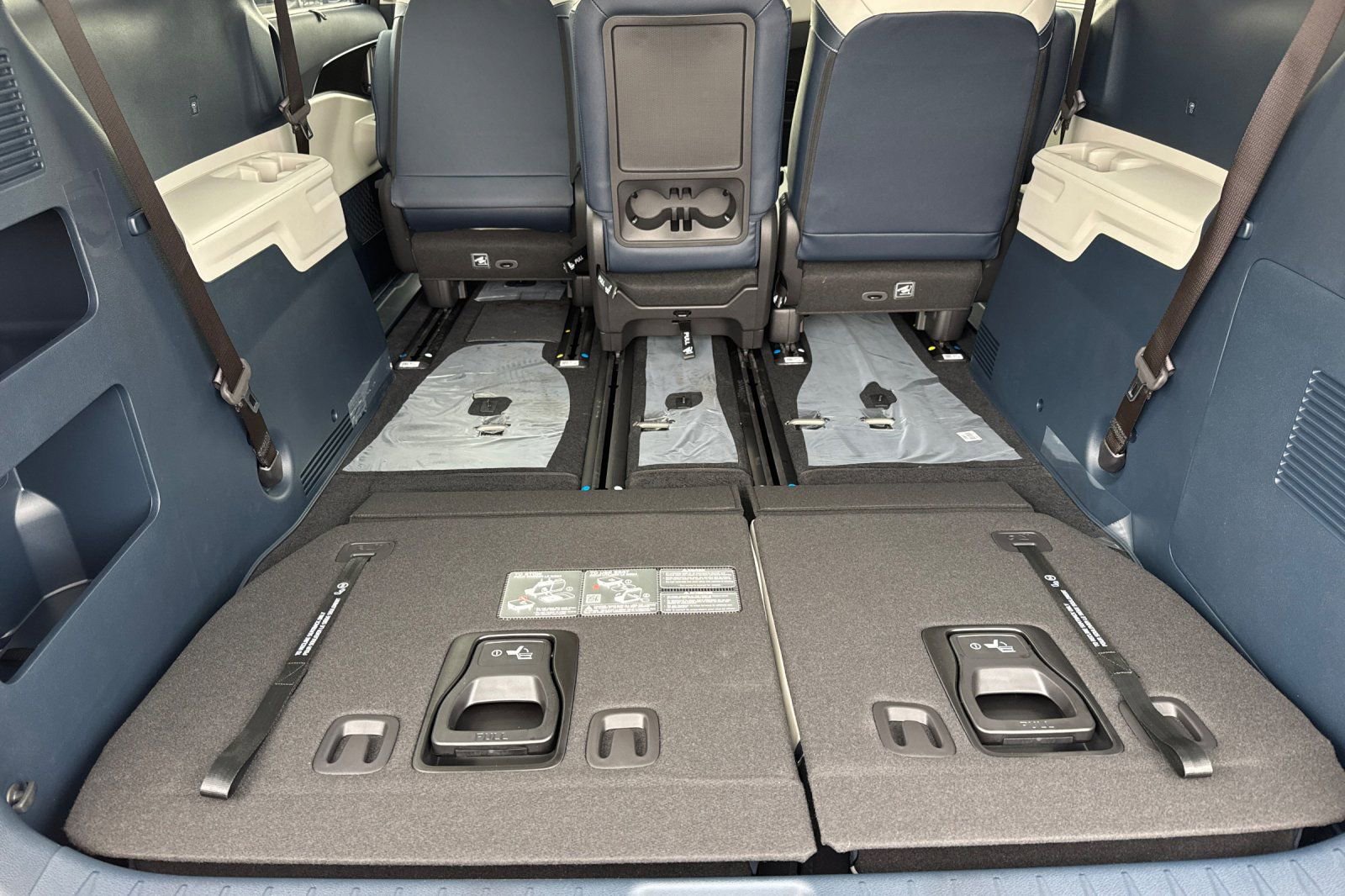 New 2026 Kia Carnival EX image 16