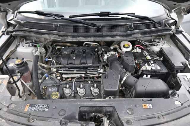 Used 2019 Ford Explorer XLT w/ Equipment Group 202A AWD/4WD image 30
