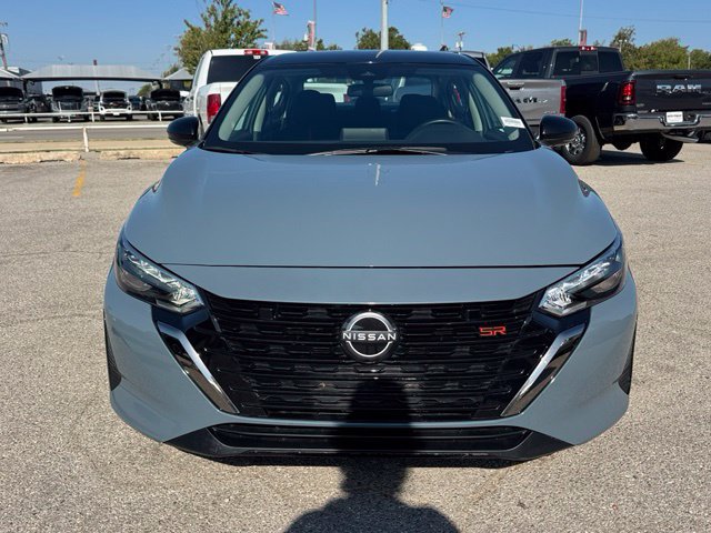 Used 2025 Nissan Sentra SR FWD image 2