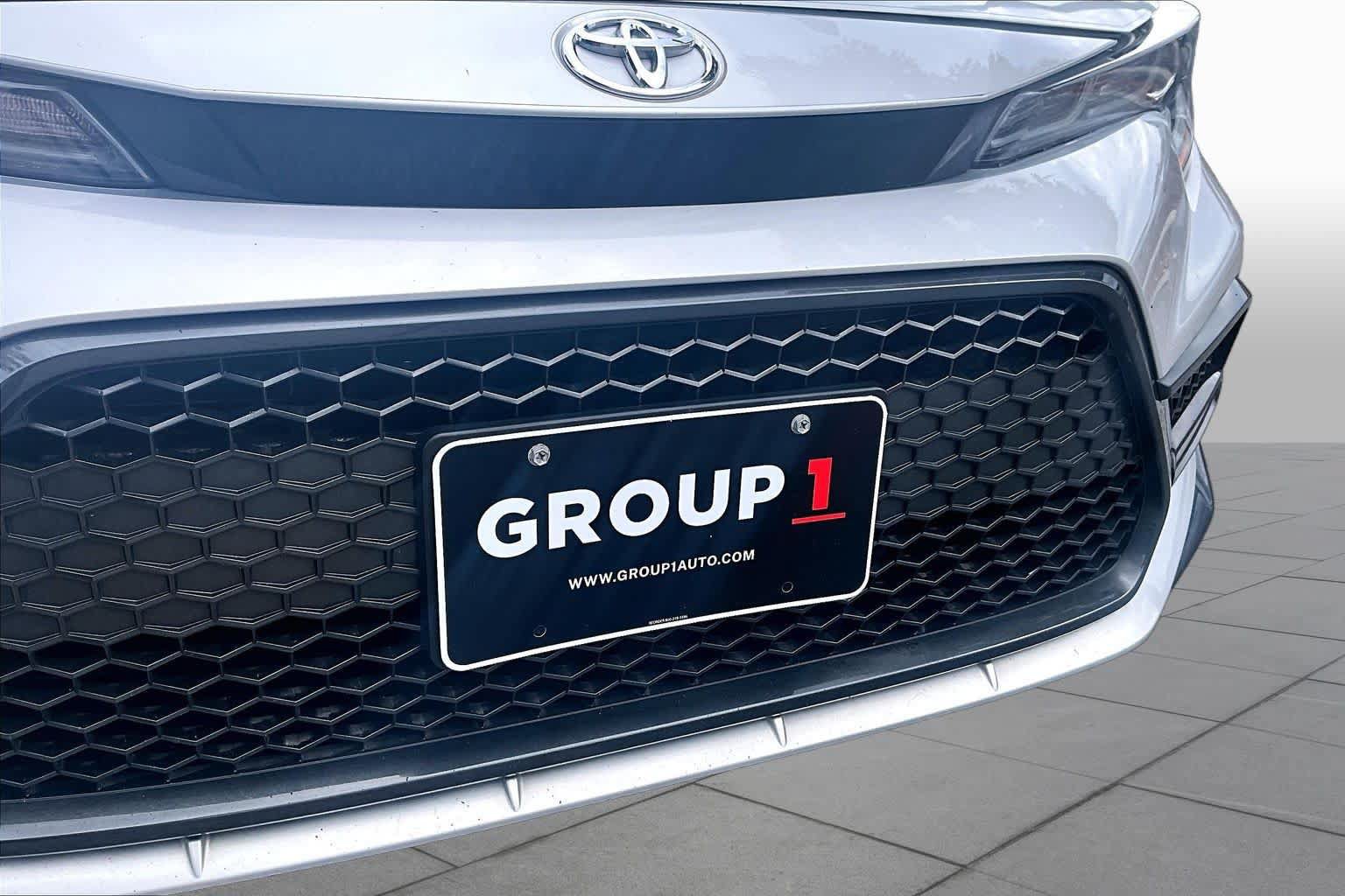 Used 2022 Toyota Corolla XSE FWD image 30