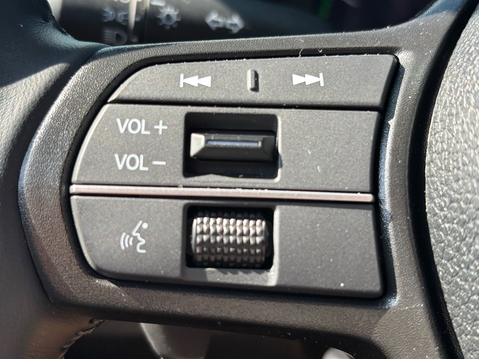 Certified 2025 Honda Accord EX-L image 35