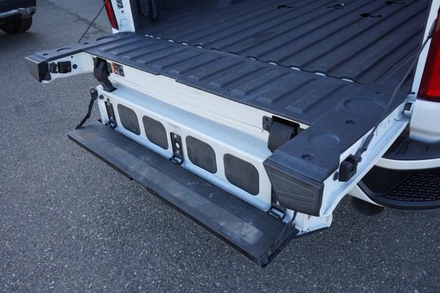 Used 2022 Chevrolet Silverado 2500 High Country w/ LPO, Hitch Package AWD/4WD image 13