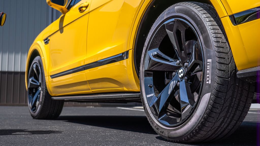 Used 2019 Bentley Bentayga image 12