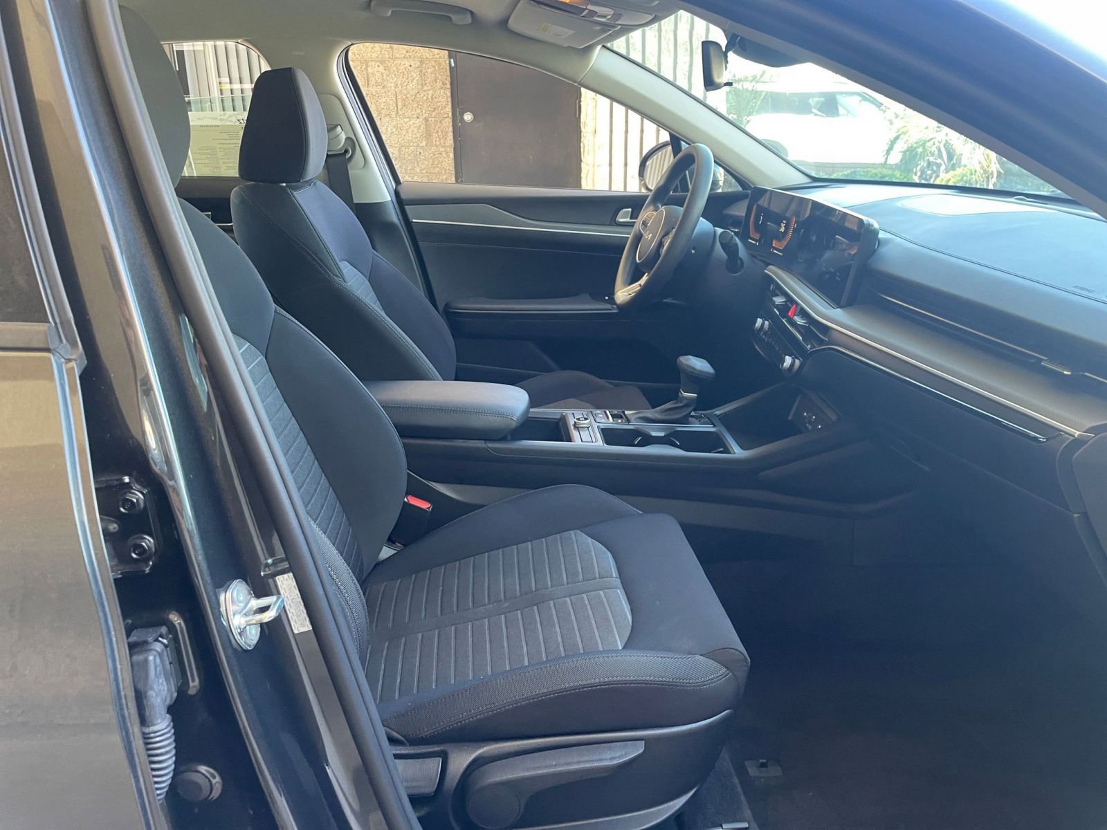 Used 2025 Kia K5 LXS image 36