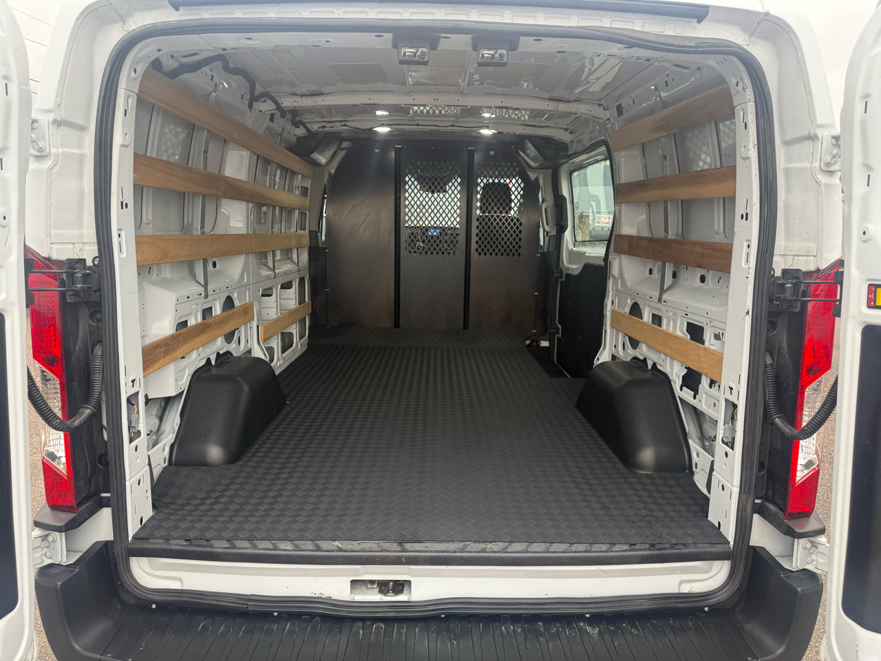 Used 2024 Ford Transit 250 Low Roof w/ Exterior Upgrade Package image 23