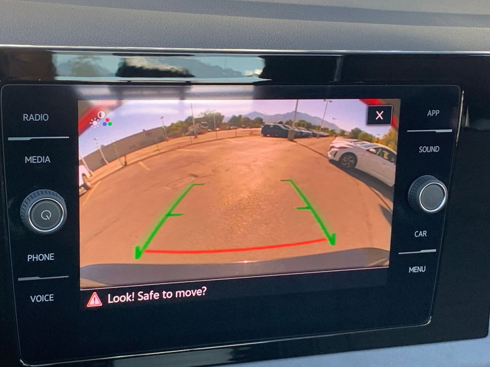 Used 2025 Volkswagen Jetta SE image 17