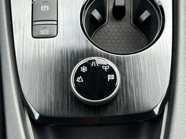 Certified 2025 Nissan Rogue S image 28