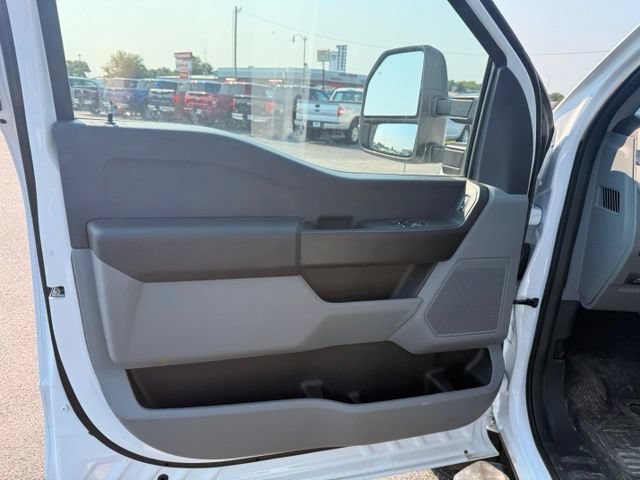 New 2026 Ford F550 4x4 Regular Cab Super Duty image 14
