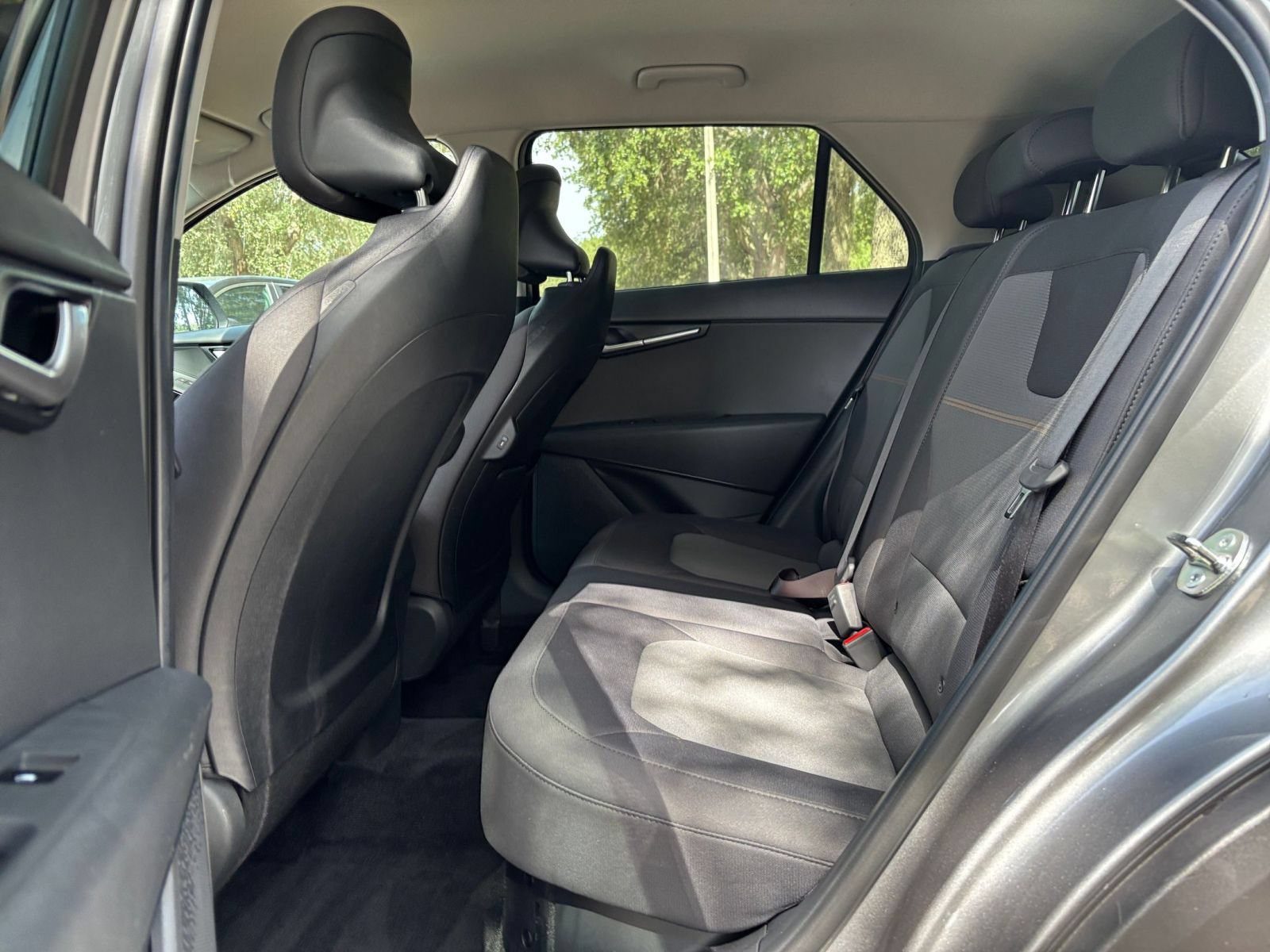 Used 2026 Kia Niro LX FWD image 23