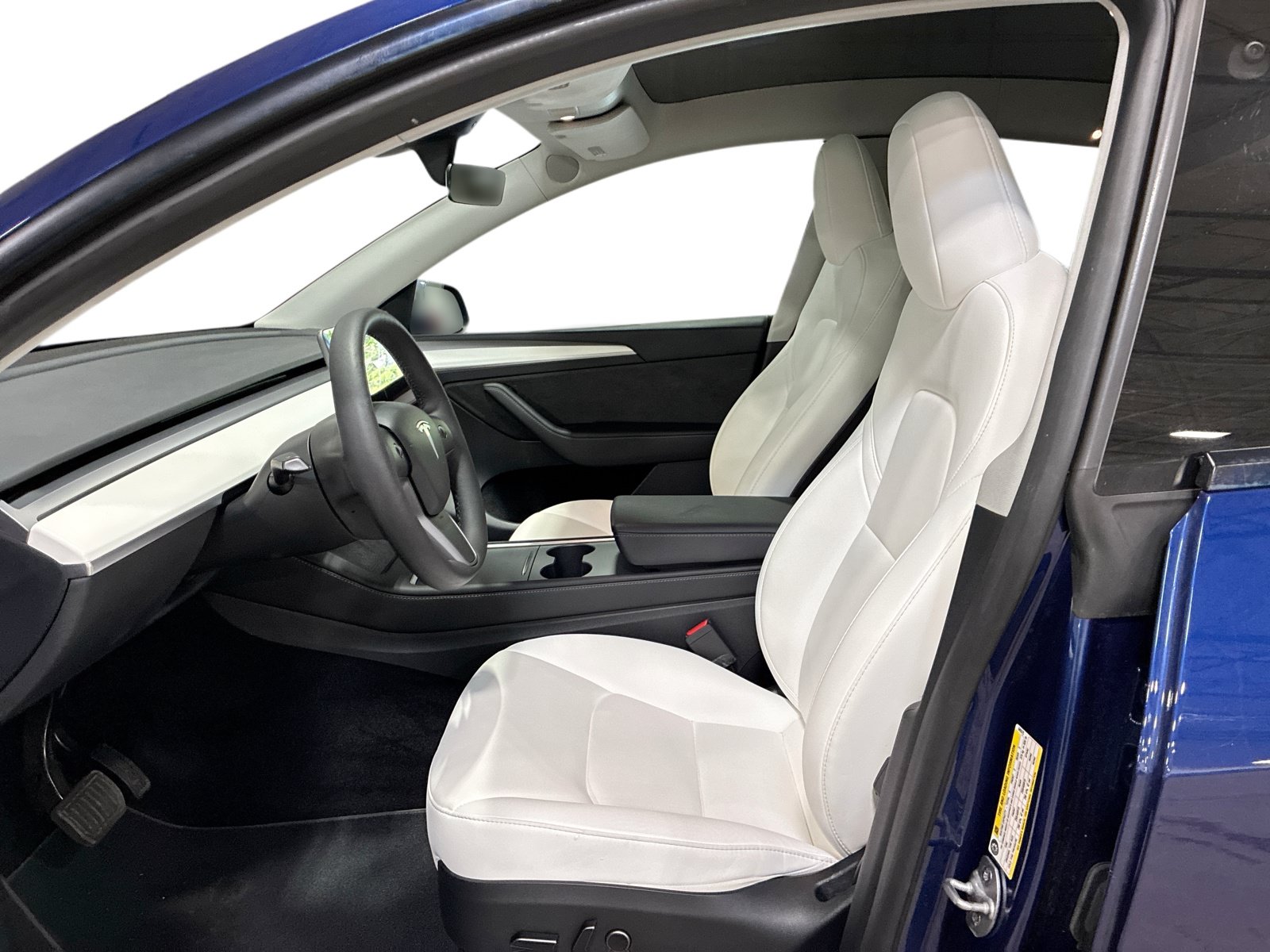Certified 2023 Tesla Model Y Long Range AWD/4WD image 9
