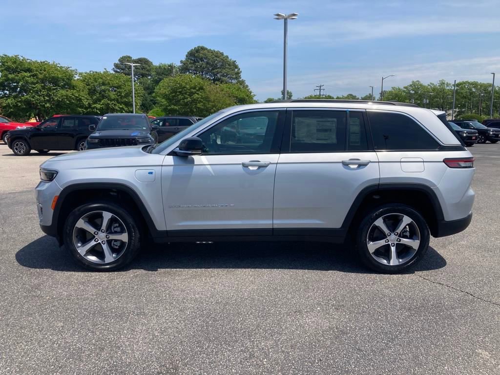 New 2024 Jeep Grand Cherokee Limited 4xe w/ Luxury Tech Group II image 2