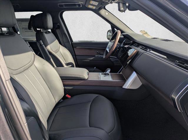 New 2025 Land Rover Range Rover SE image 17