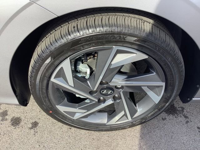 Used 2025 Hyundai Elantra SEL w/ Cargo Package FWD image 37