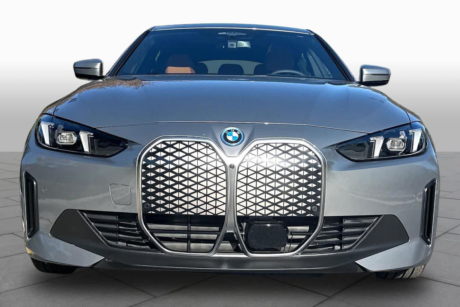 Used 2025 BMW i4 xDrive40i w/ Premium Package AWD/4WD image 3