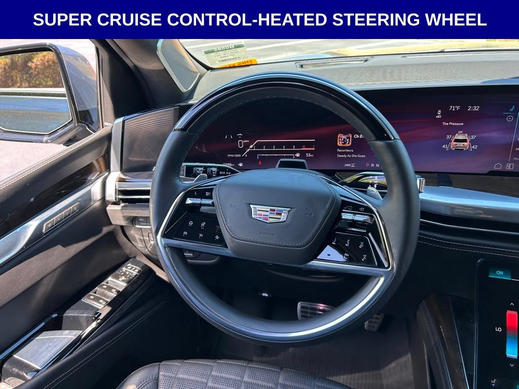 Used 2025 Cadillac Escalade Sport Platinum w/ LPO, Floor Liner Package AWD/4WD image 17