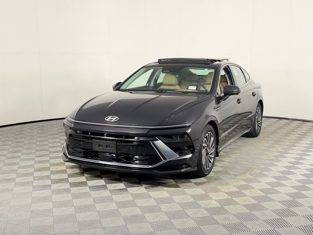 Used 2024 Hyundai Sonata Limited FWD image 3