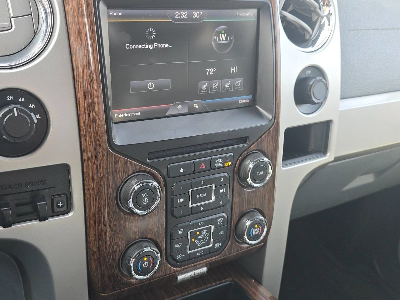 Used 2013 Ford F150 Lariat w/ Lariat Chrome Pkg image 16