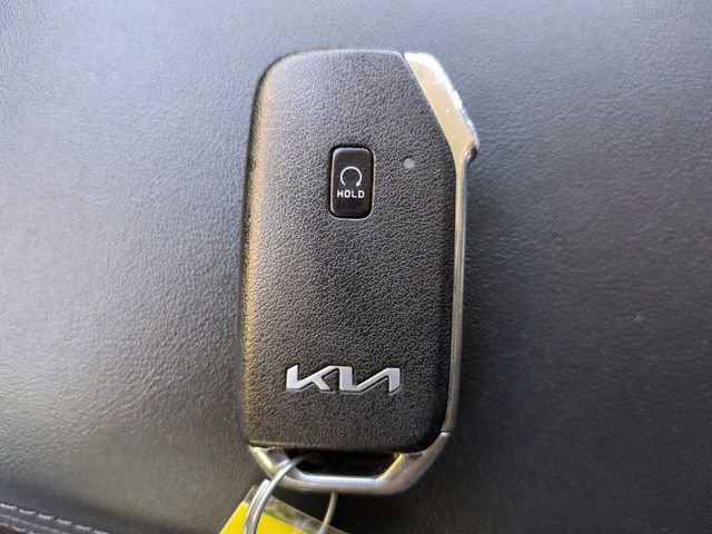 Used 2023 Kia K5 LXS image 26