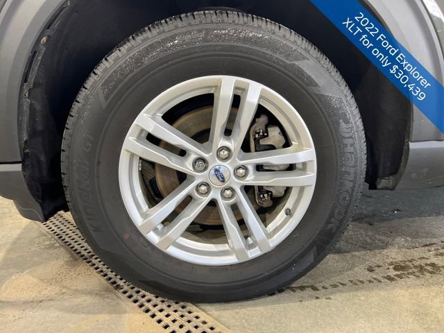 Used 2022 Ford Explorer XLT w/ Equipment Group 202A image 21