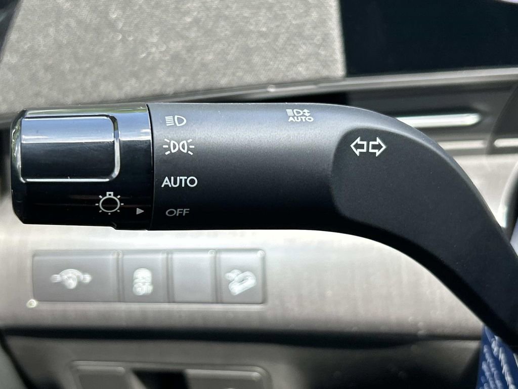 New 2026 Hyundai Kona SEL Premium FWD image 32