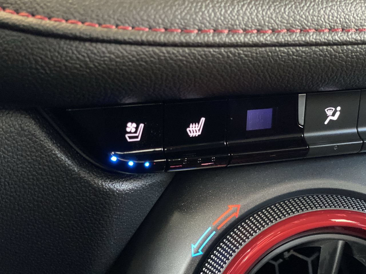 Used 2019 Chevrolet Blazer RS FWD image 36
