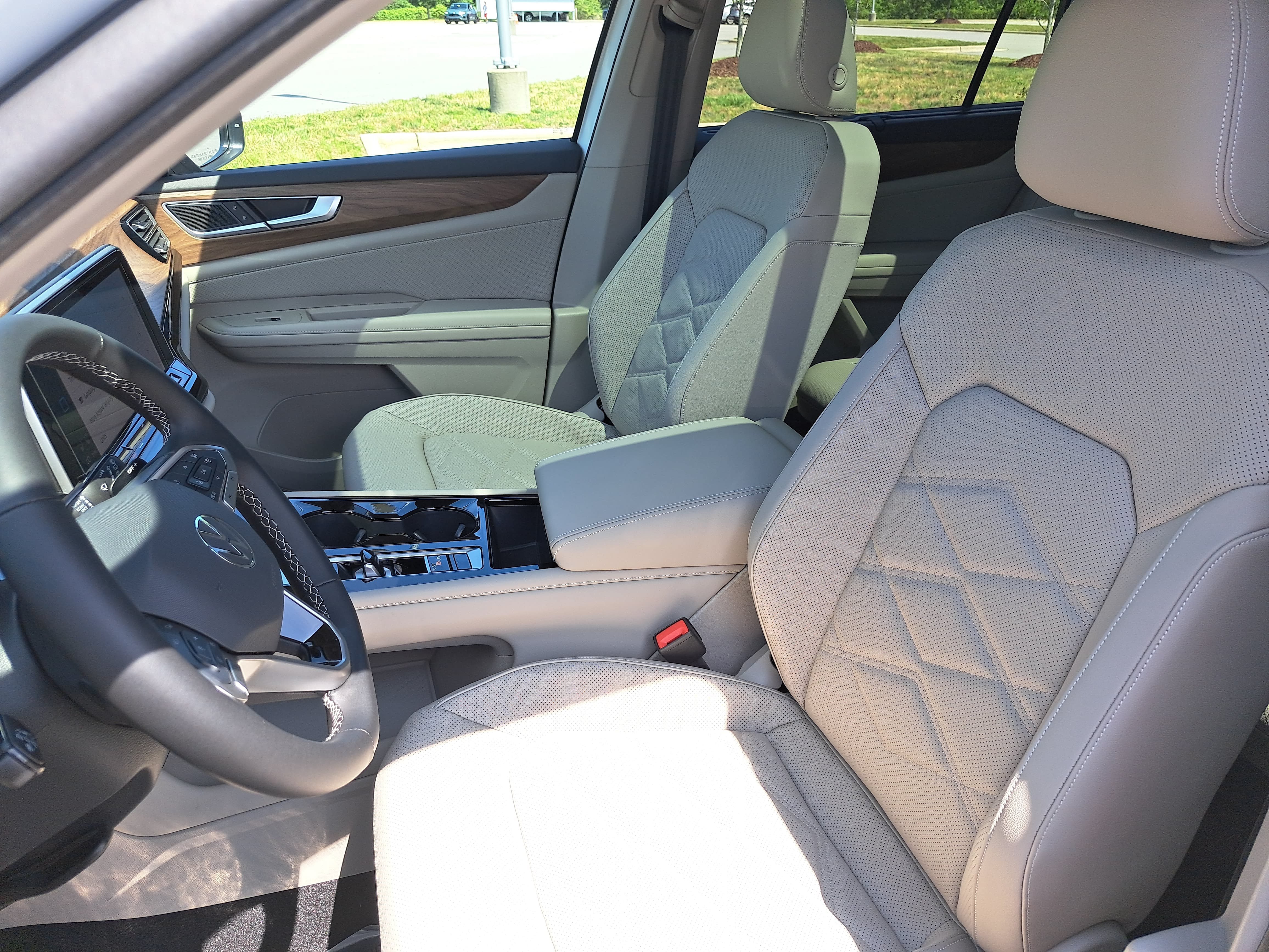 New 2026 Volkswagen Atlas SE FWD image 16