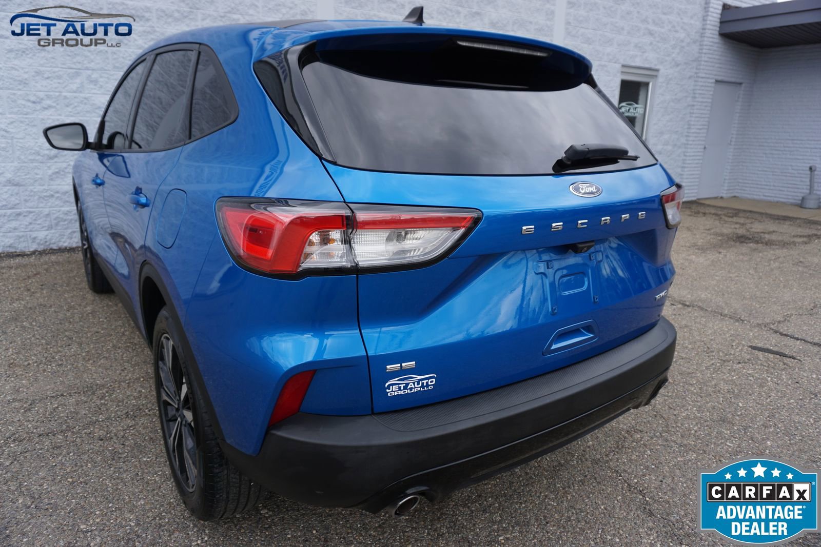 Used 2021 Ford Escape SE w/ SE Sport Appearance Package AWD/4WD image 9