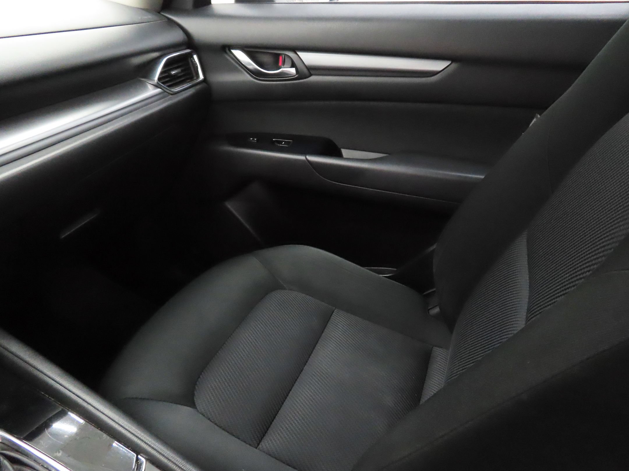 Used 2019 MAZDA CX-5 Sport w/ I-ACTIVSENSE Package FWD image 19