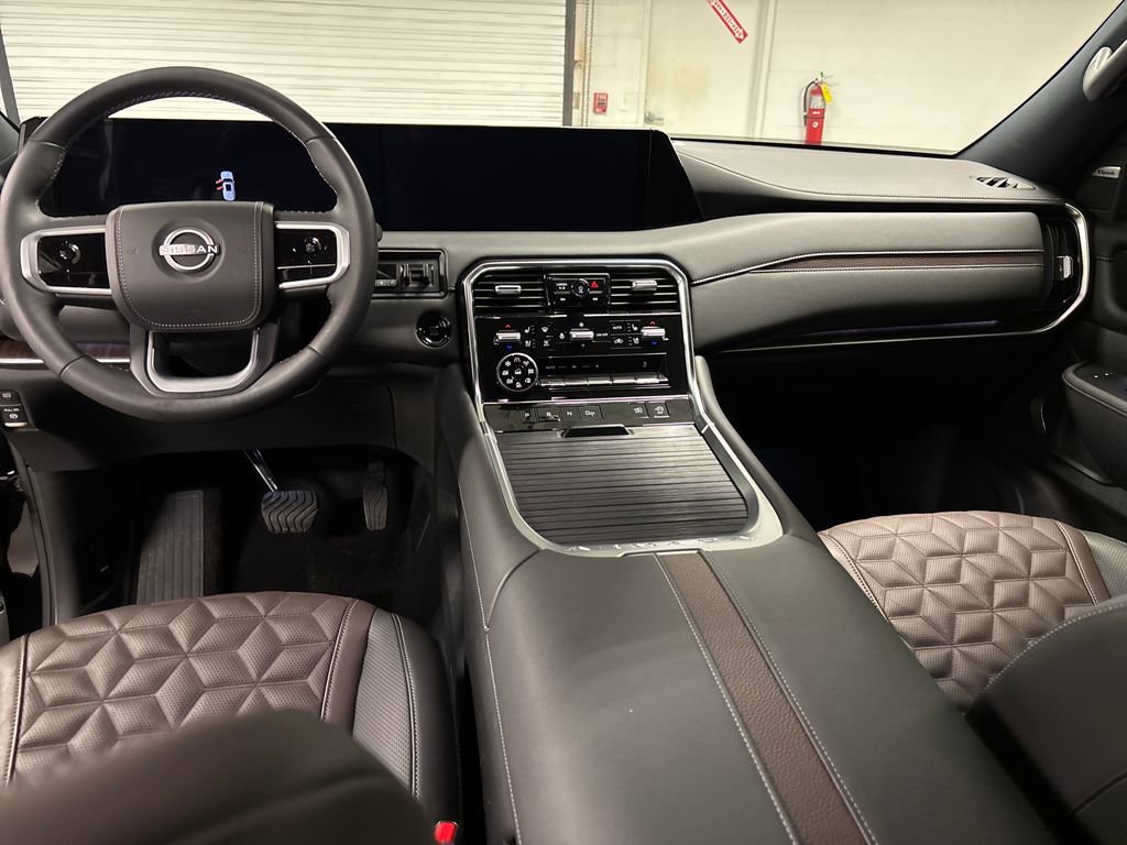 Used 2025 Nissan Armada Platinum Reserve AWD/4WD image 27