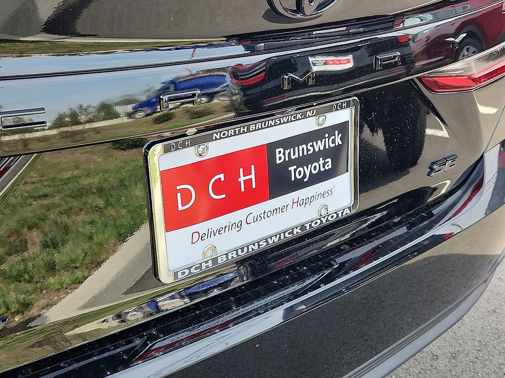 New 2026 Toyota Camry SE image 18