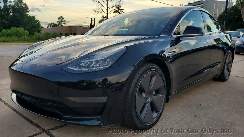 Used 2019 Tesla Model 3 Performance image 2
