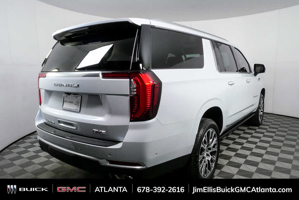New 2026 GMC Yukon XL Denali image 3