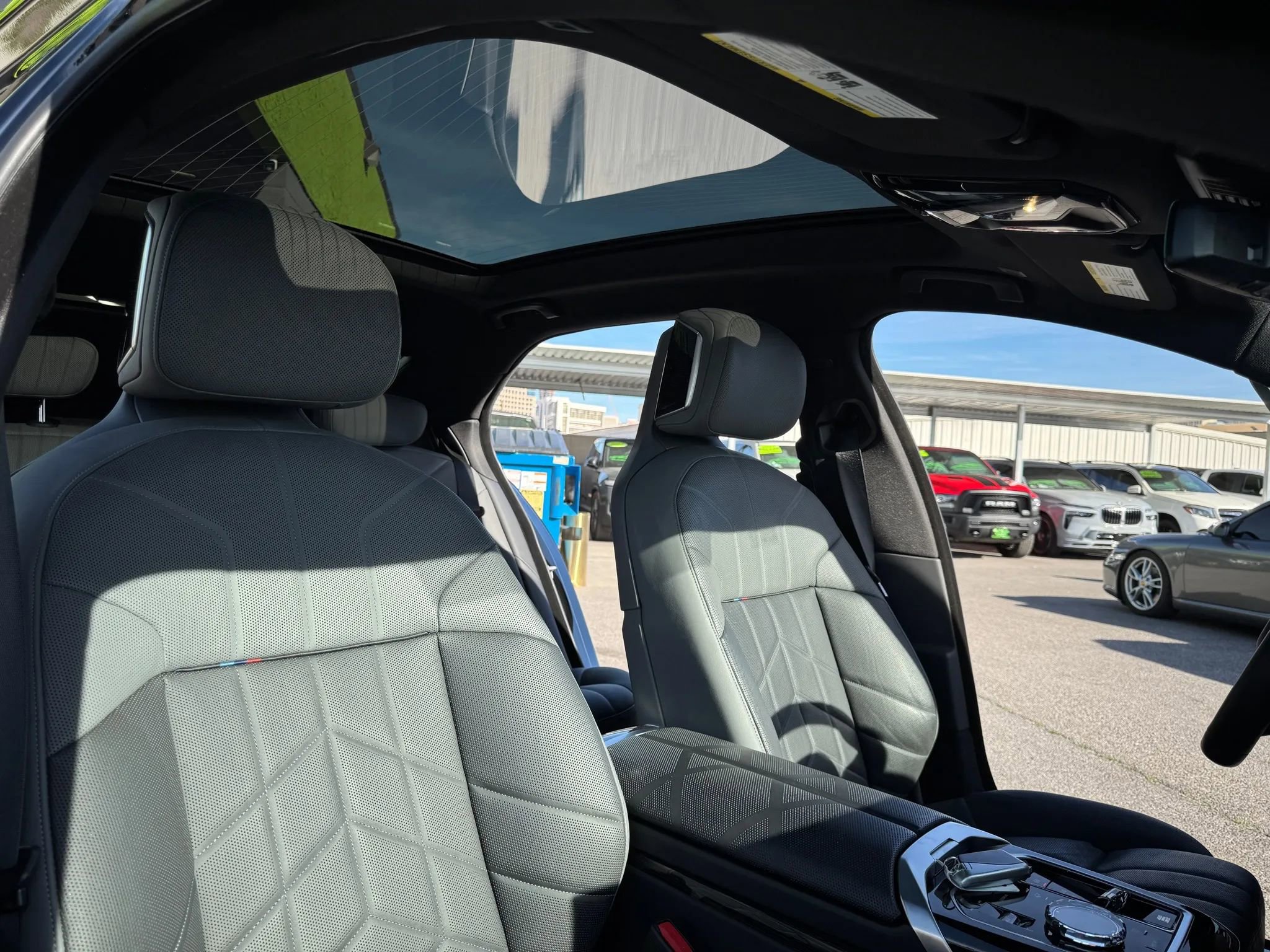 Used 2025 BMW 740i xDrive image 19