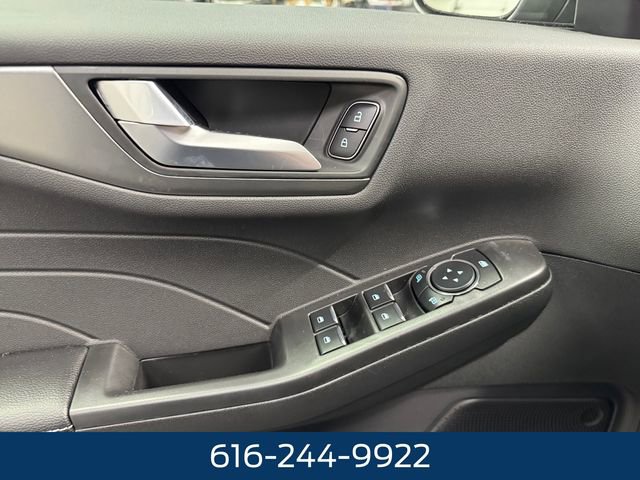 New 2026 Ford Escape SE w/ Class II Trailer Tow Package FWD image 24