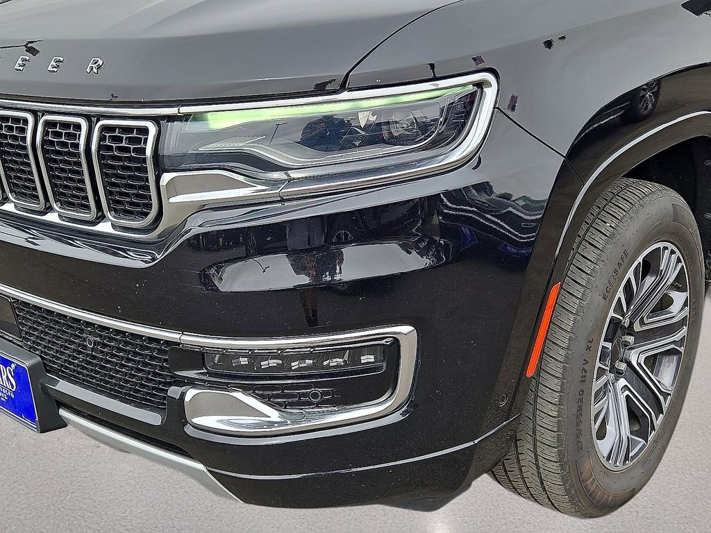 Used 2024 Jeep Wagoneer L Series II RWD image 9