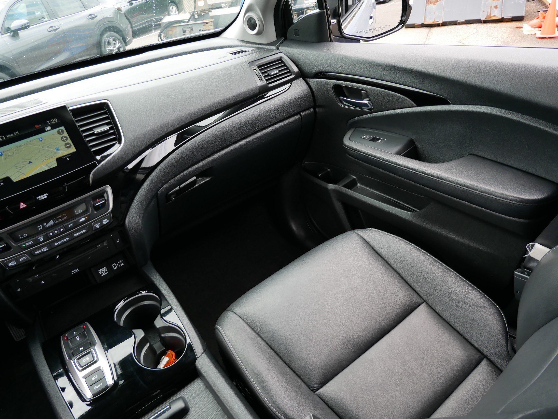 Used 2022 Honda Pilot Touring image 11