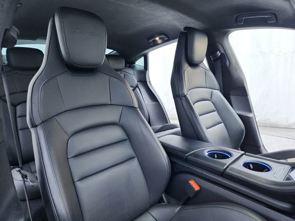 Used 2021 Porsche Taycan Turbo image 33