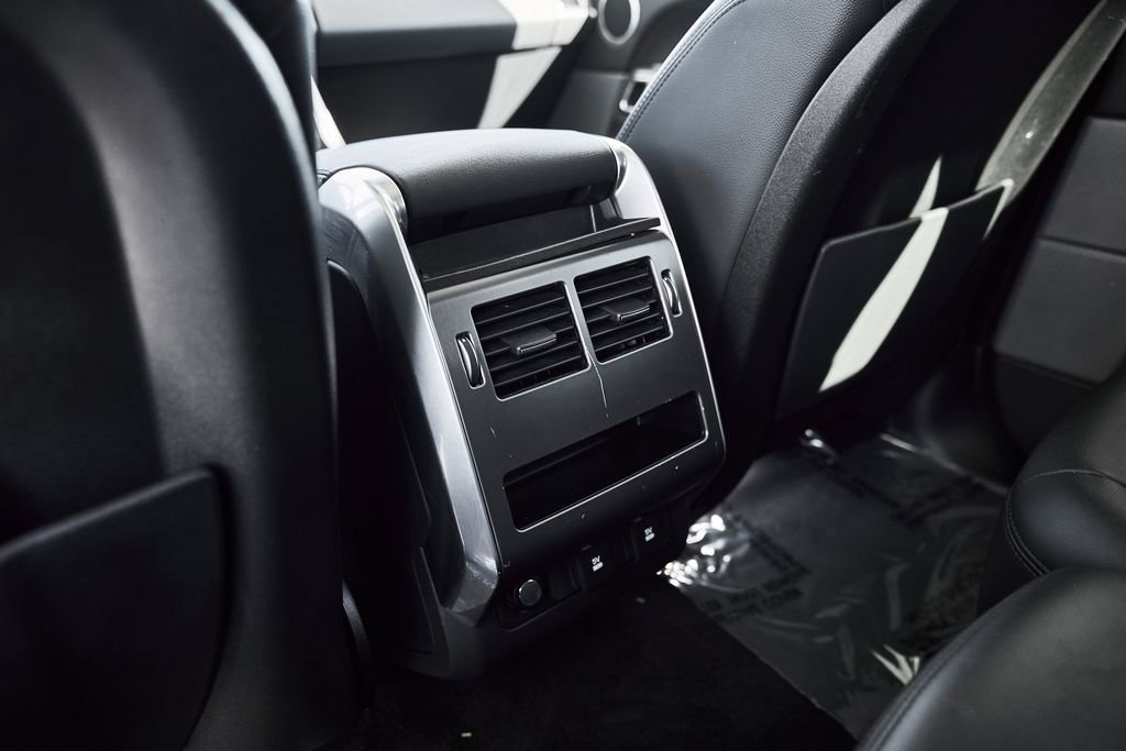 Used 2020 Land Rover Range Rover Sport SE image 27