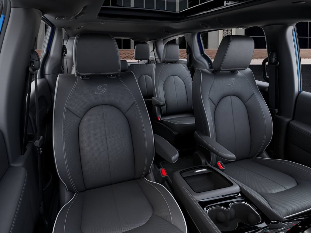 New 2027 Chrysler Pacifica Limited FWD image 16