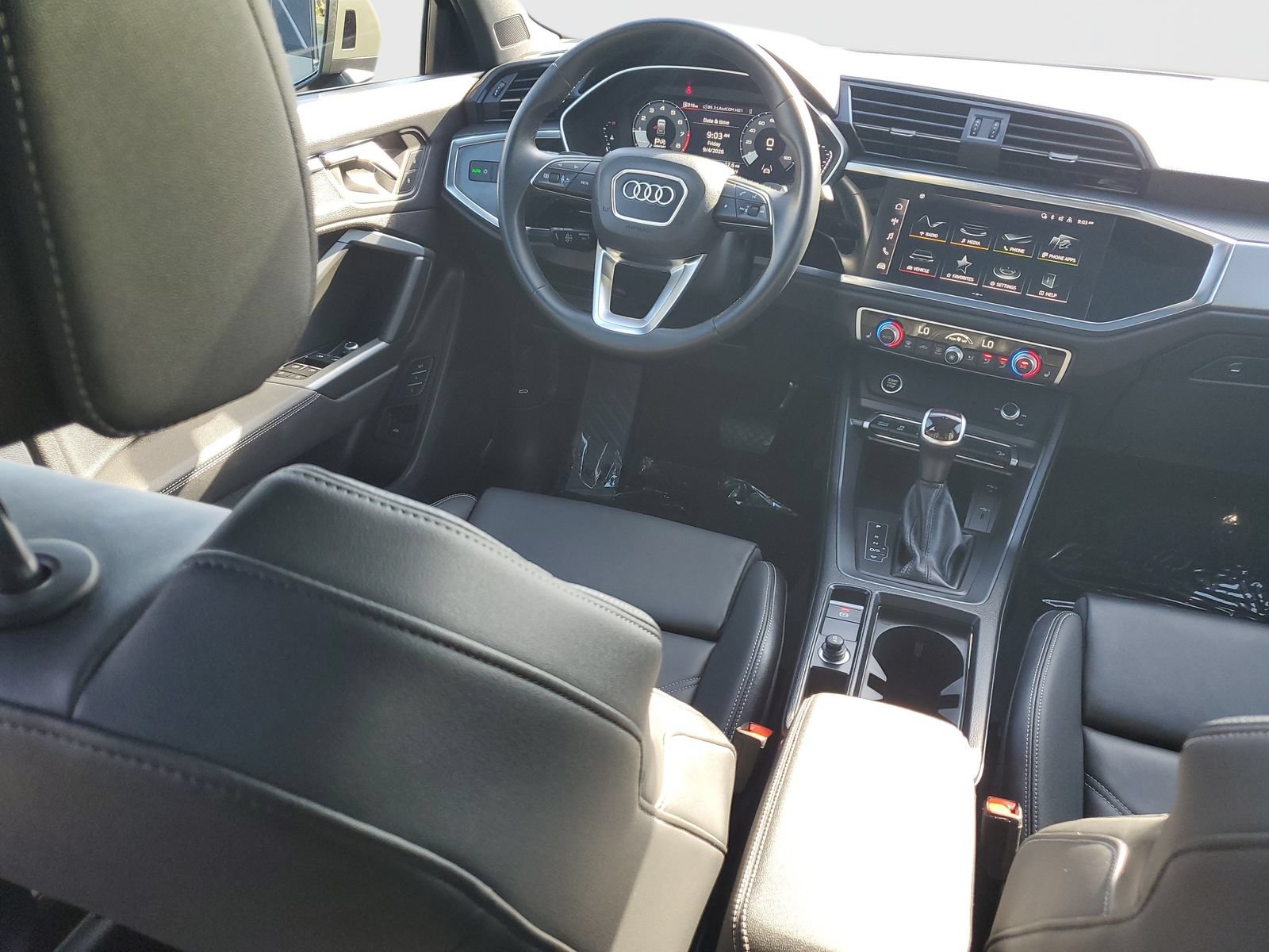 Used 2025 Audi Q3 2.0T Premium w/ Convenience Package AWD/4WD image 11