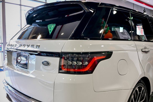 Used 2021 Land Rover Range Rover Sport HSE Silver Edition image 13