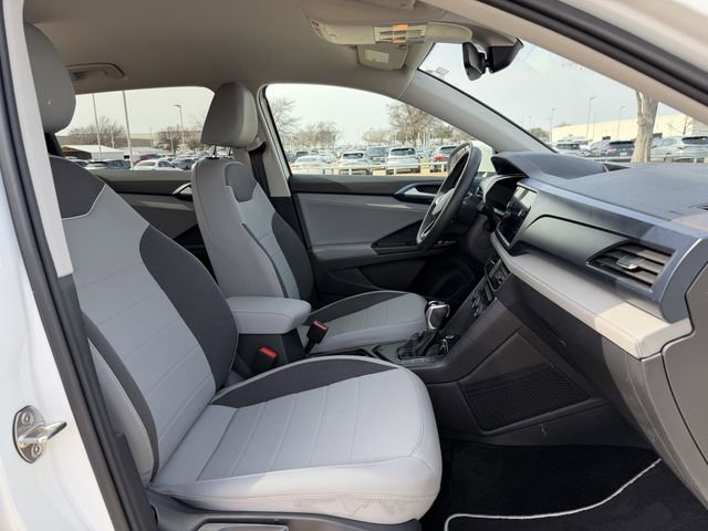 Used 2024 Volkswagen Taos SE image 27