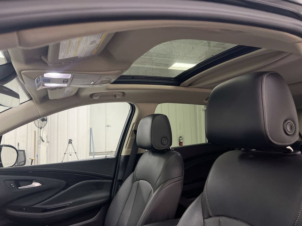 Used 2017 Buick Envision Essence FWD image 19