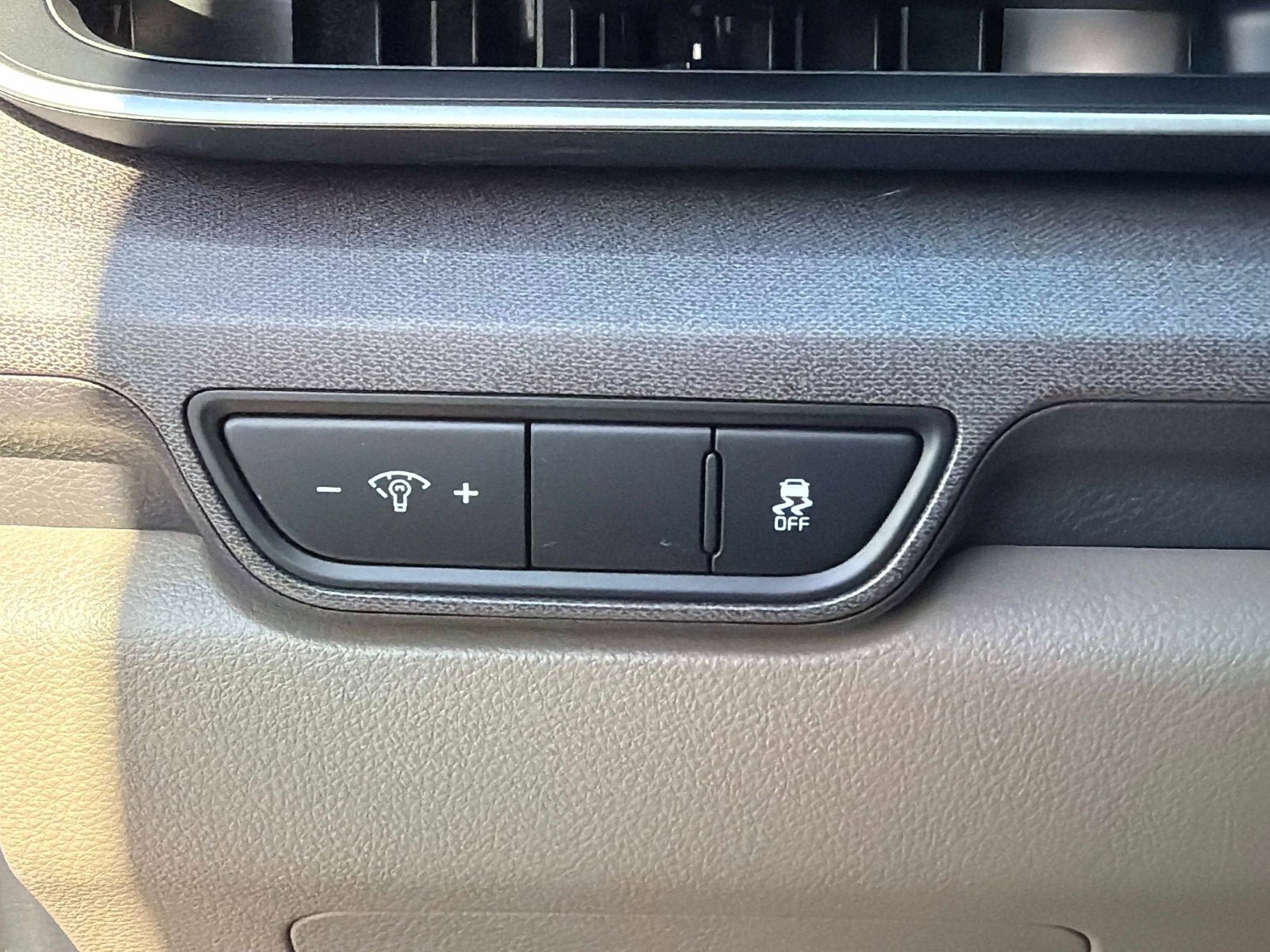 New 2026 Kia Carnival EX FWD image 31