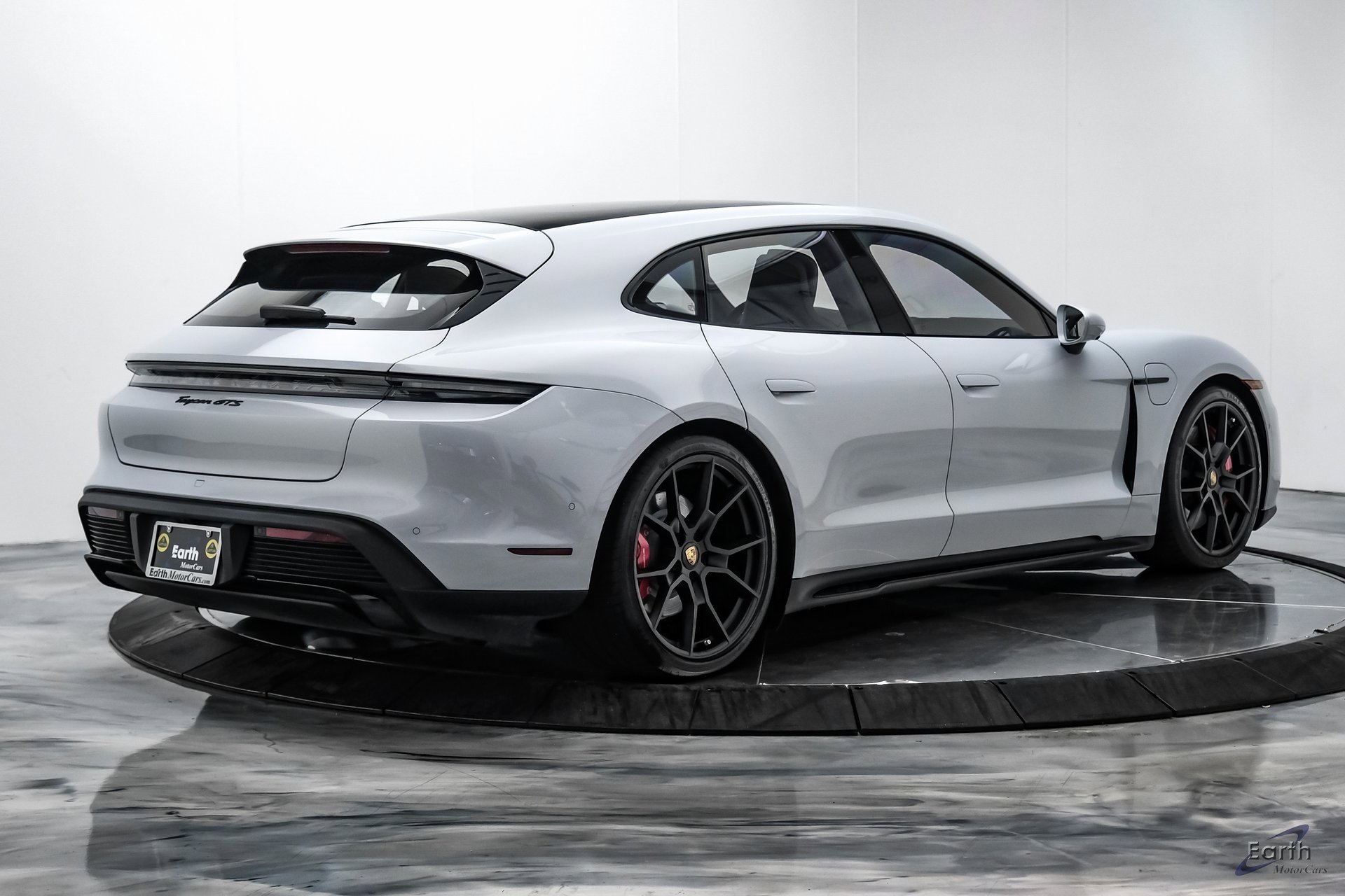 Used 2023 Porsche Taycan GTS w/ Premium Package image 13