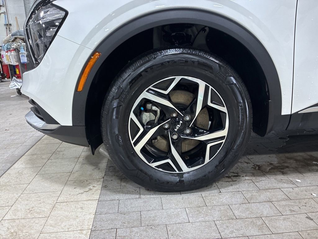 Certified 2023 Kia Sportage LX image 14