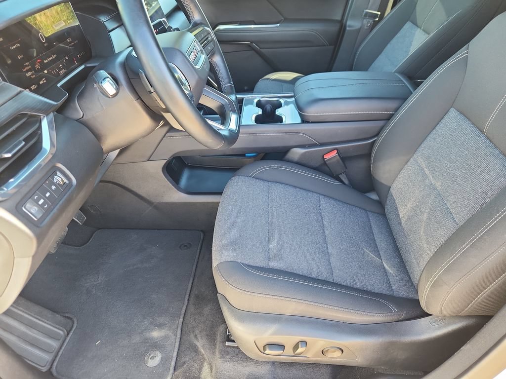 Used 2025 GMC Acadia Elevation AWD/4WD image 8